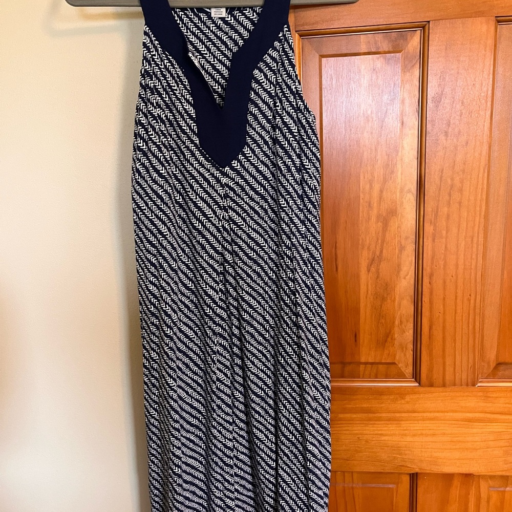 Sleeveless V-Neck Black & White Maxi Dress